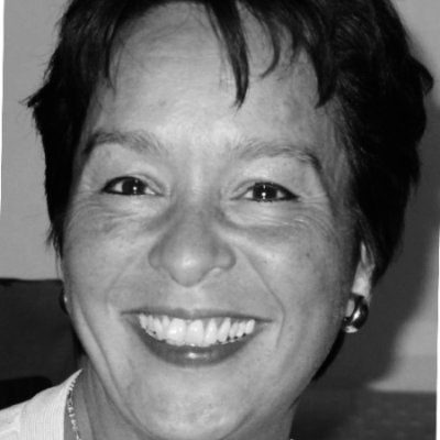 drs. H.M.L. (Helen) Sie 