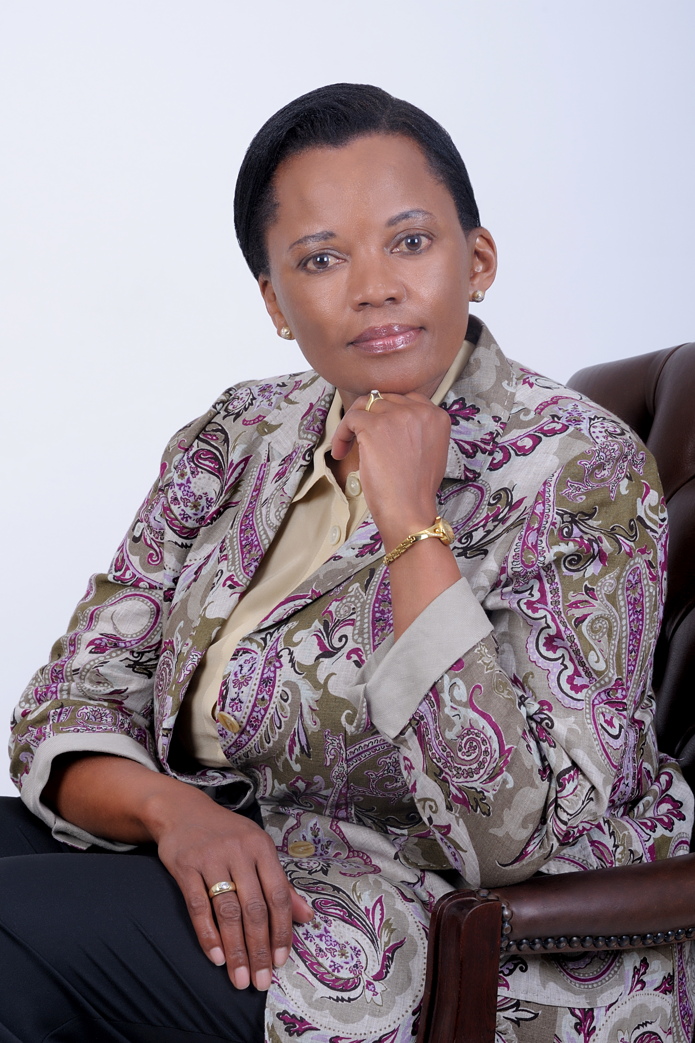 Dr L. (Loyiso) Mpuntsha 
